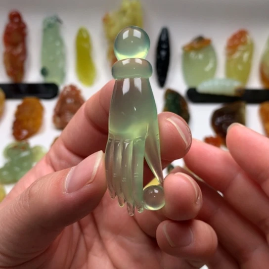 岫玉未镶嵌颈饰岫玉