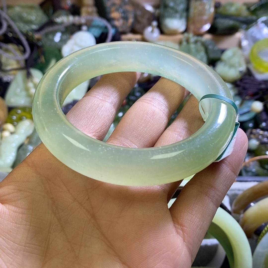 岫玉未镶嵌手镯60口径