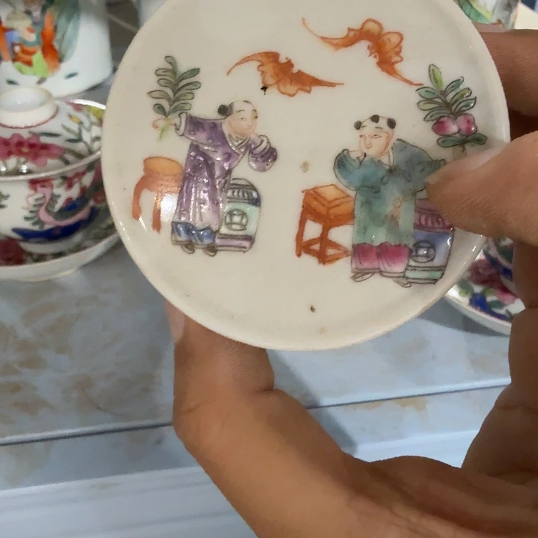 瓷片摆件等方式在不同行业上