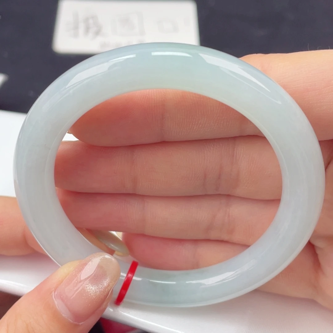 翡翠手镯未镶嵌56圆条