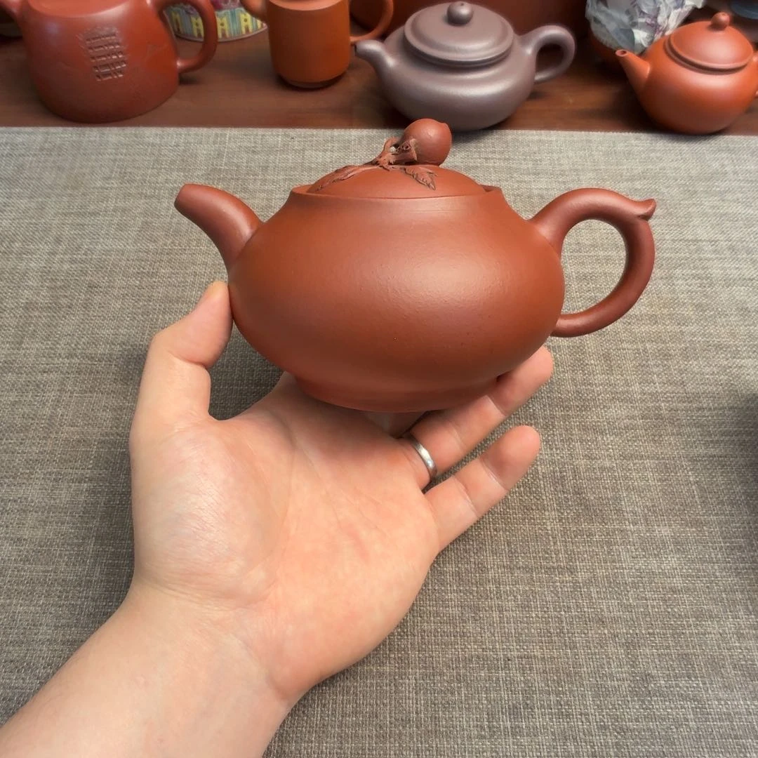紫砂茶壶桃子壶。