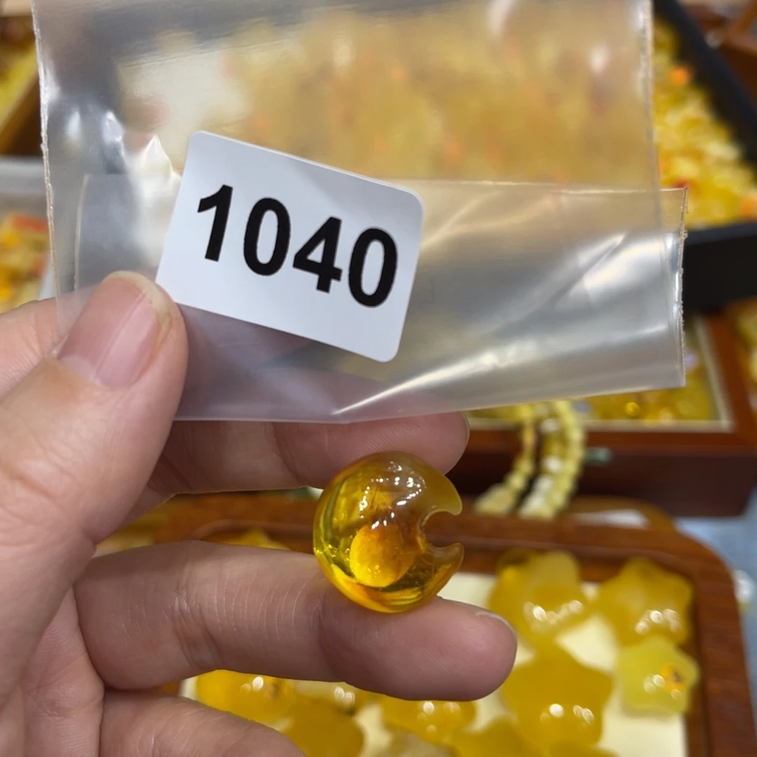 琥珀珠宝奇石未镶嵌