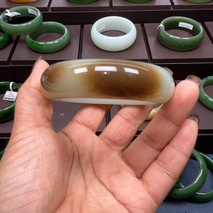 和田玉未镶嵌手镯57