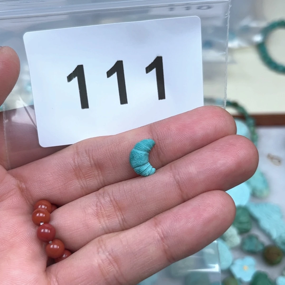 南红玛瑙未镶嵌珠宝奇石