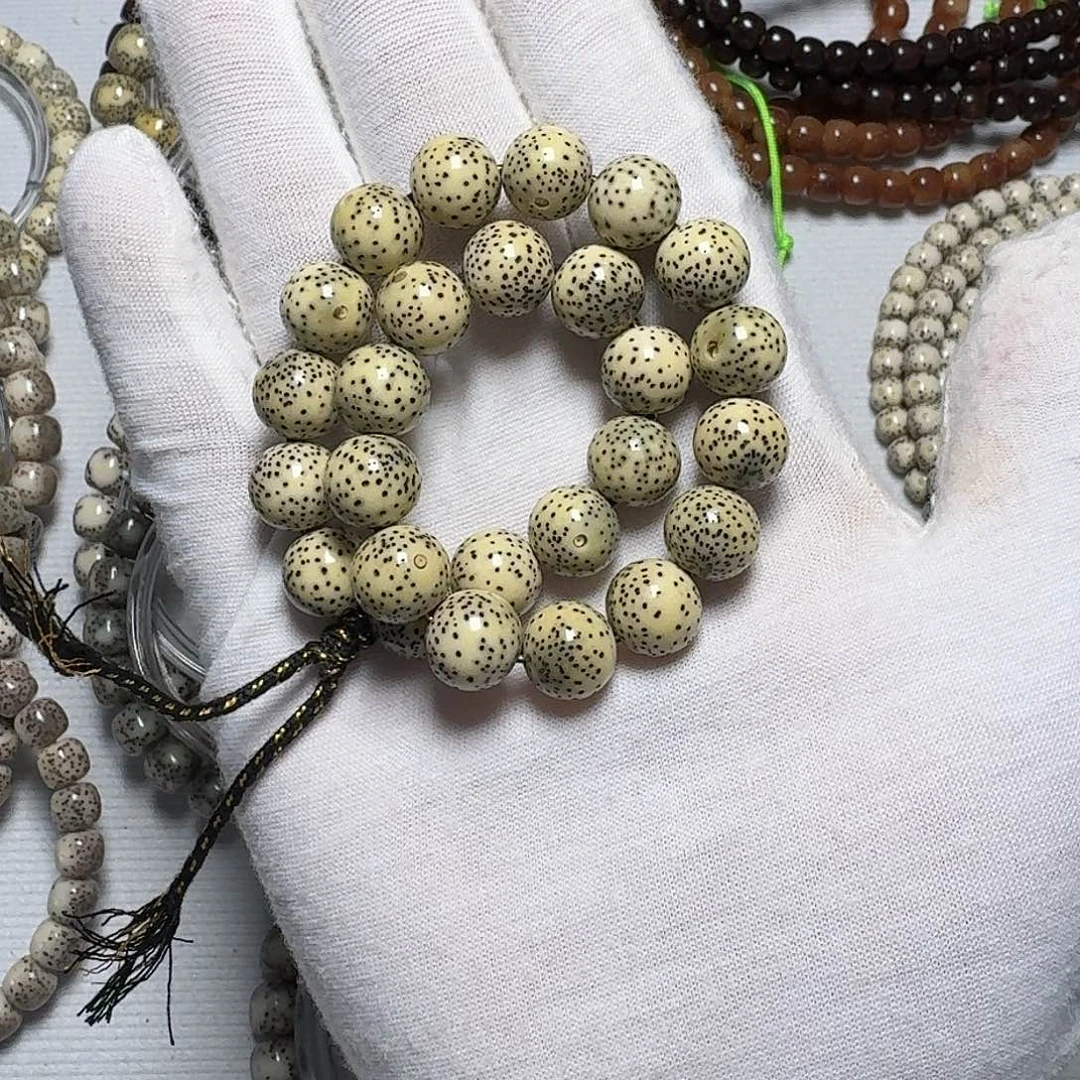 J***g星月菩提手串原生态石玉料卡11圆珠手持