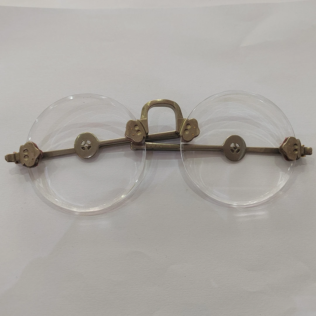 天然石头眼镜白片