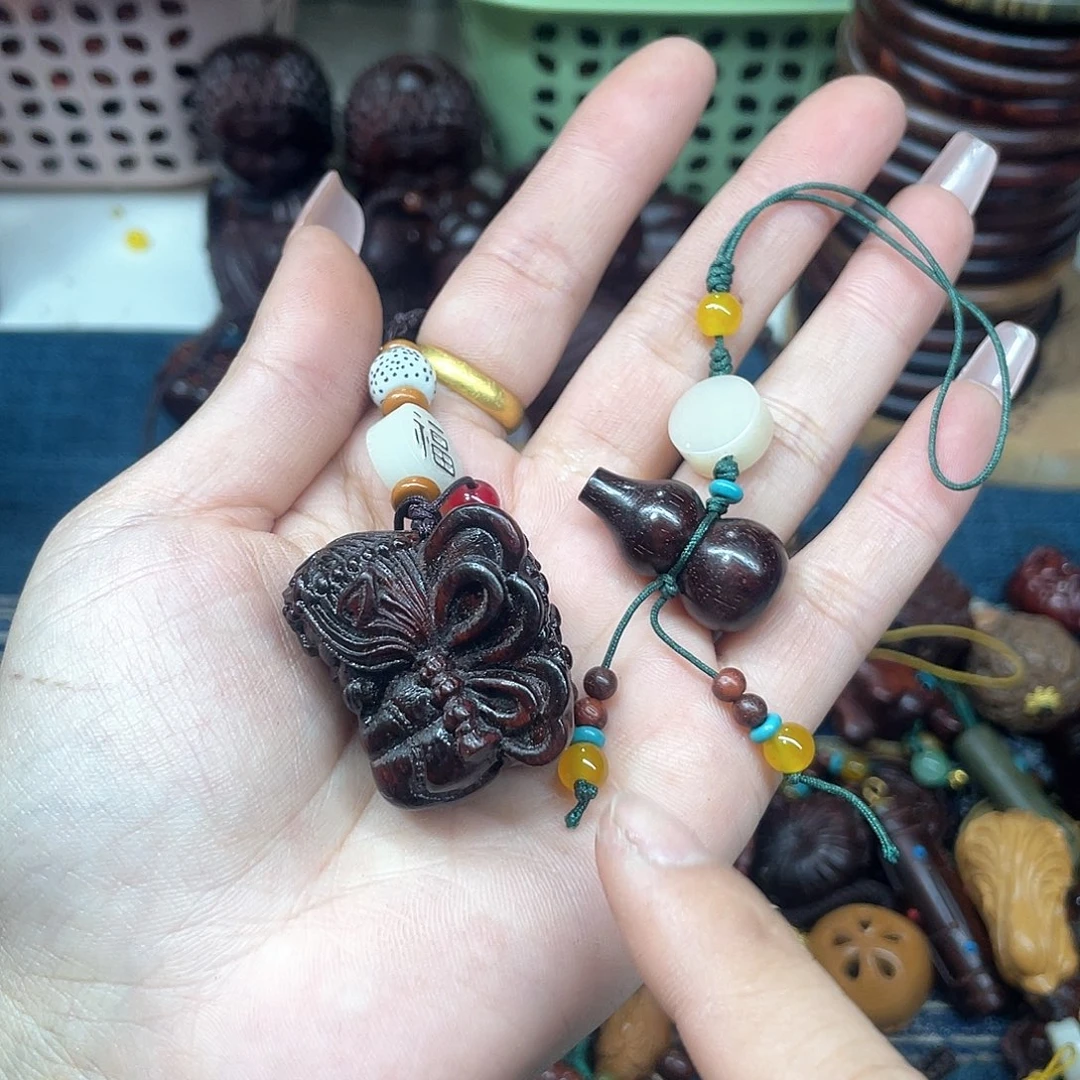 维腊木（绿檀）无事牌