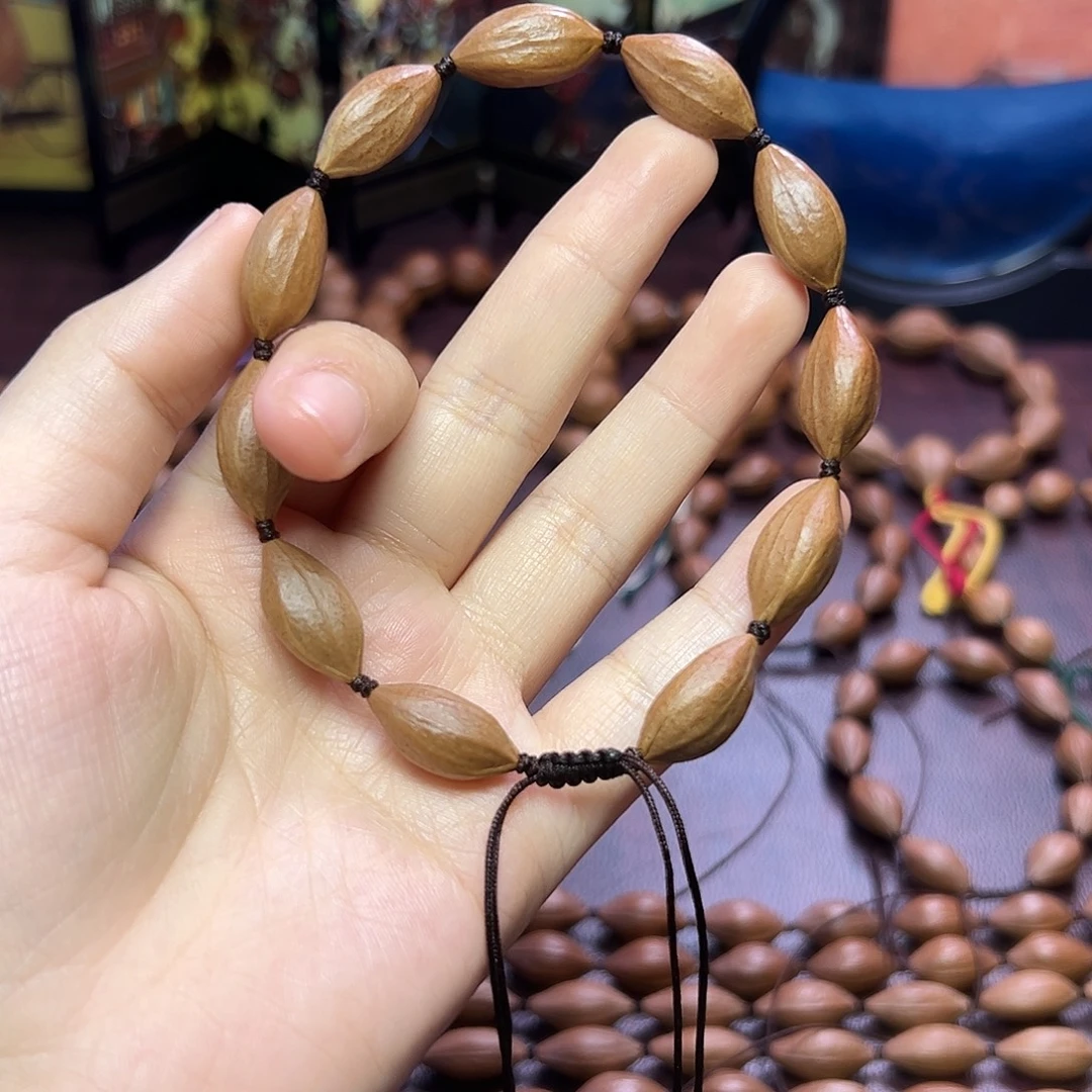 百***。橄榄核手串/手链油 瓜子 1.1 2.1左右