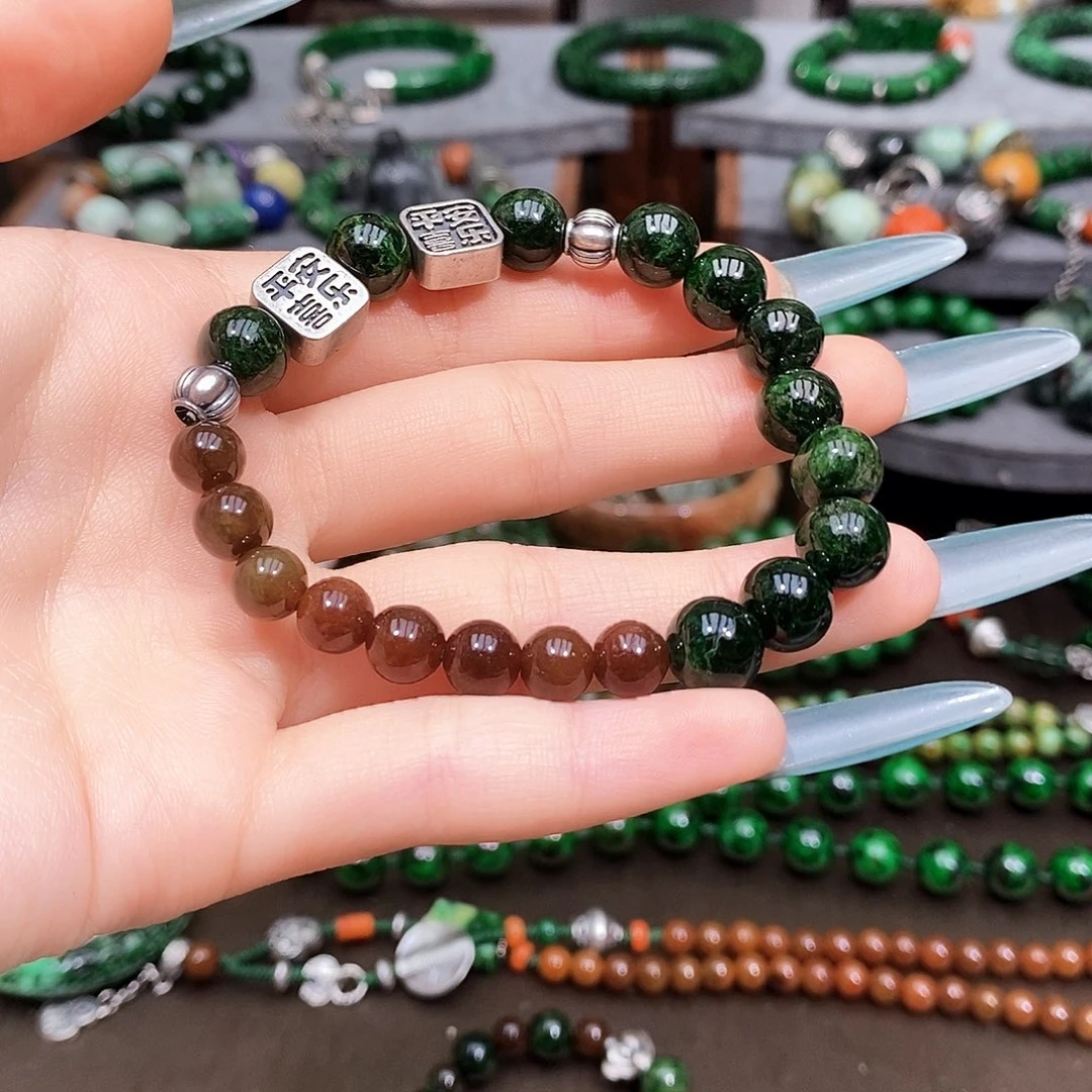 未镶嵌手链翡翠漂亮美眉