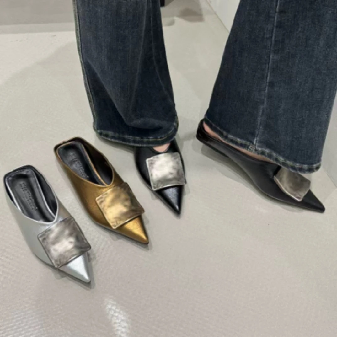 法式金色方扣尖头软皮平底包头半拖凉拖女外穿2025新款懒人穆勒鞋