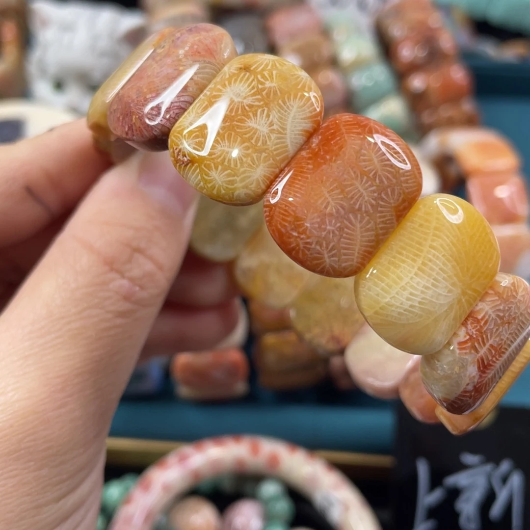 未镶嵌手镯硅化玉