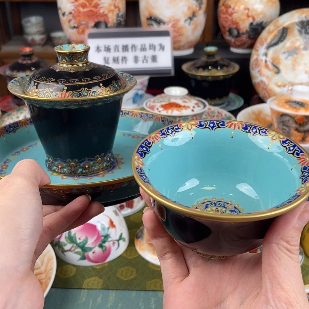 H****?陶瓷的设计师是一个人