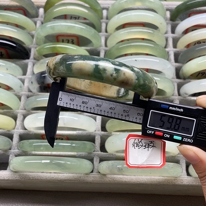 未镶嵌蛇纹石玉手镯170