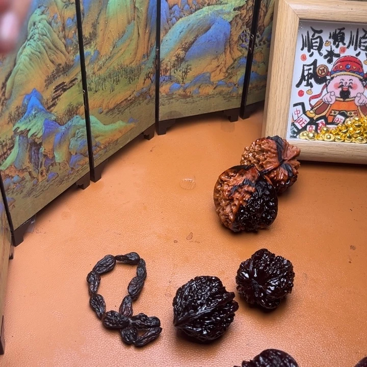 噼***啦核桃地闷白狮子 13 号文玩手把件