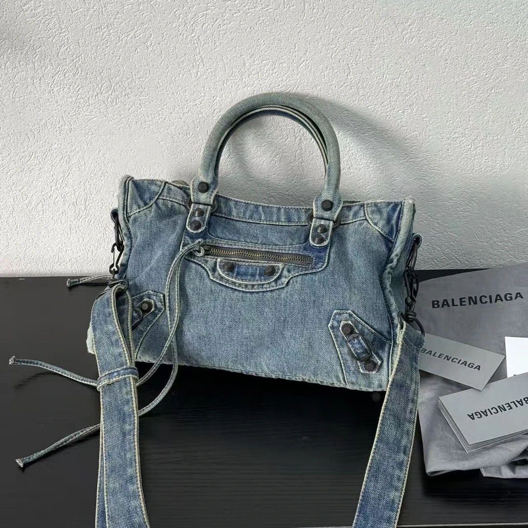 95新 Balenciaga/巴黎世家 25年新款牛仔Lecity小号单肩包 123627