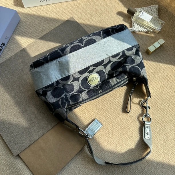 95新 COACH/蔻驰 上海自播/蔻驰单肩包