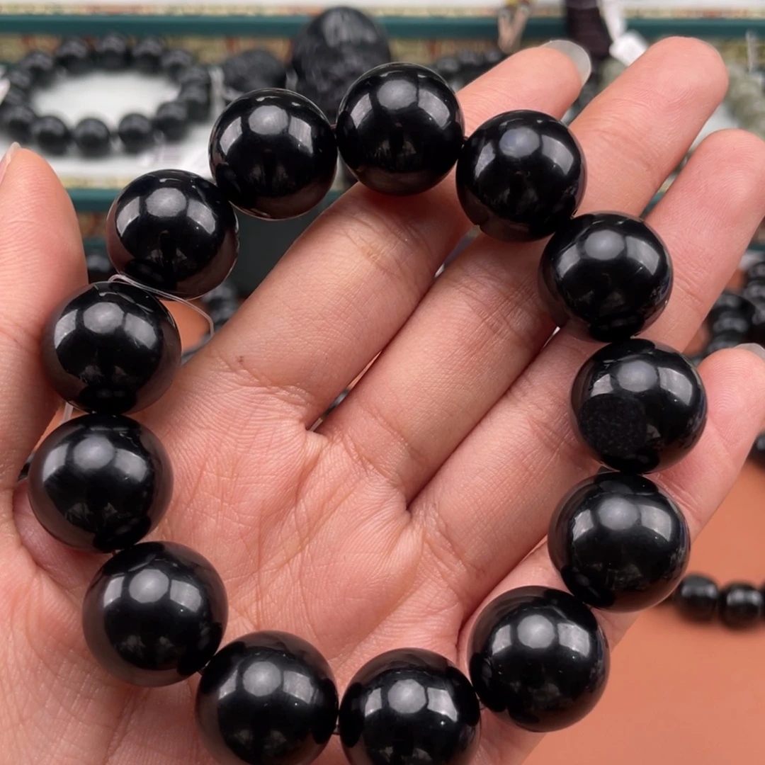 w***g和田玉未镶嵌颈饰