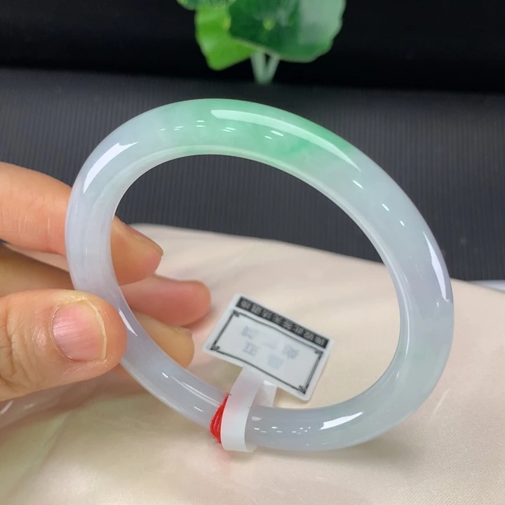 翡翠未镶嵌手镯圆条55