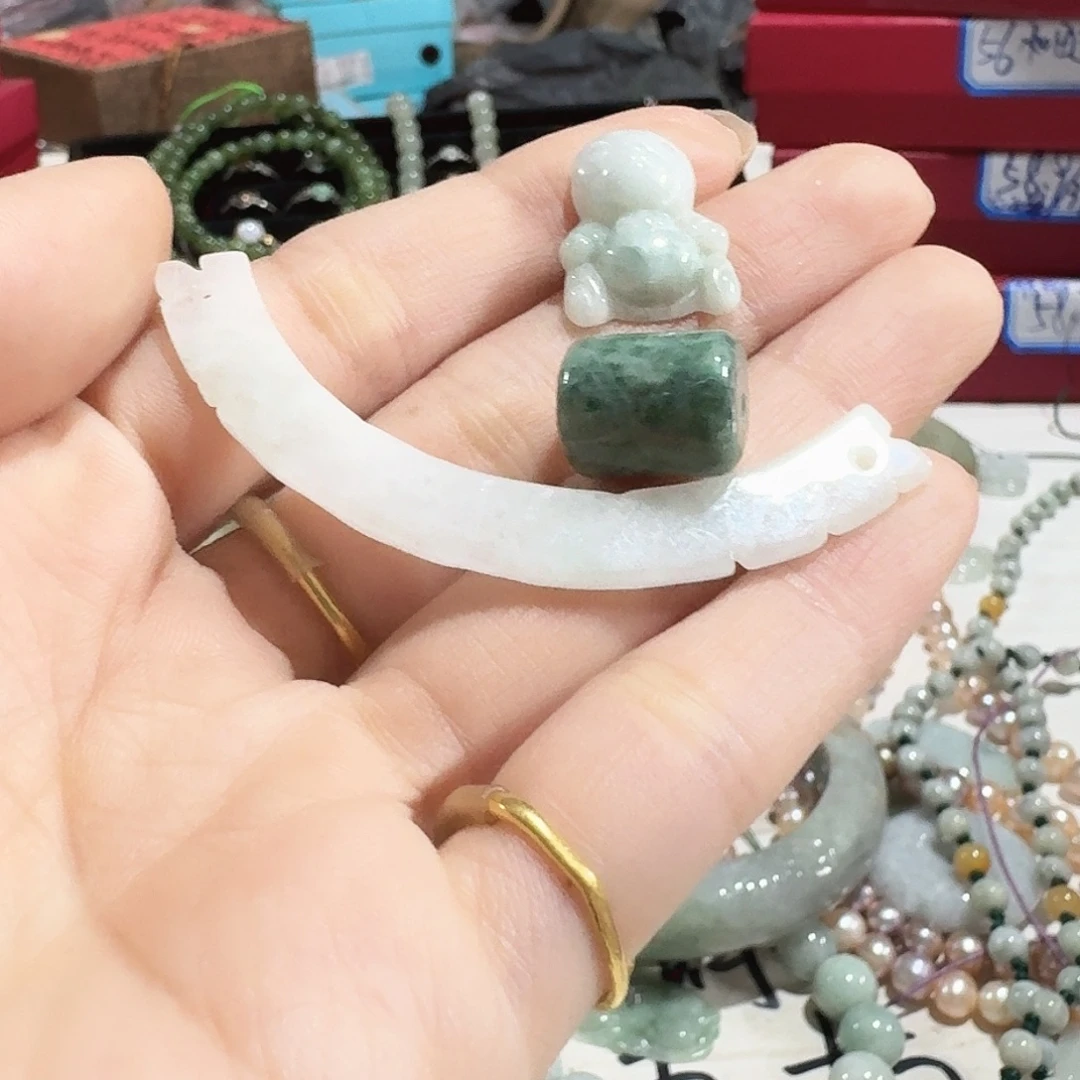 娟***风翡翠未镶嵌颈饰5652