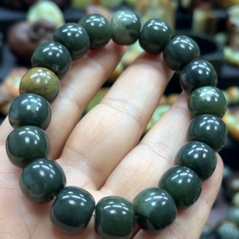 岫岩河磨玉（透闪石质玉）未镶嵌挂件