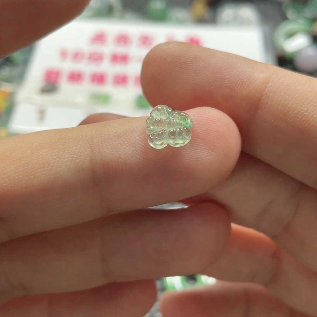 翡翠未镶嵌颈饰华*茉翡翠