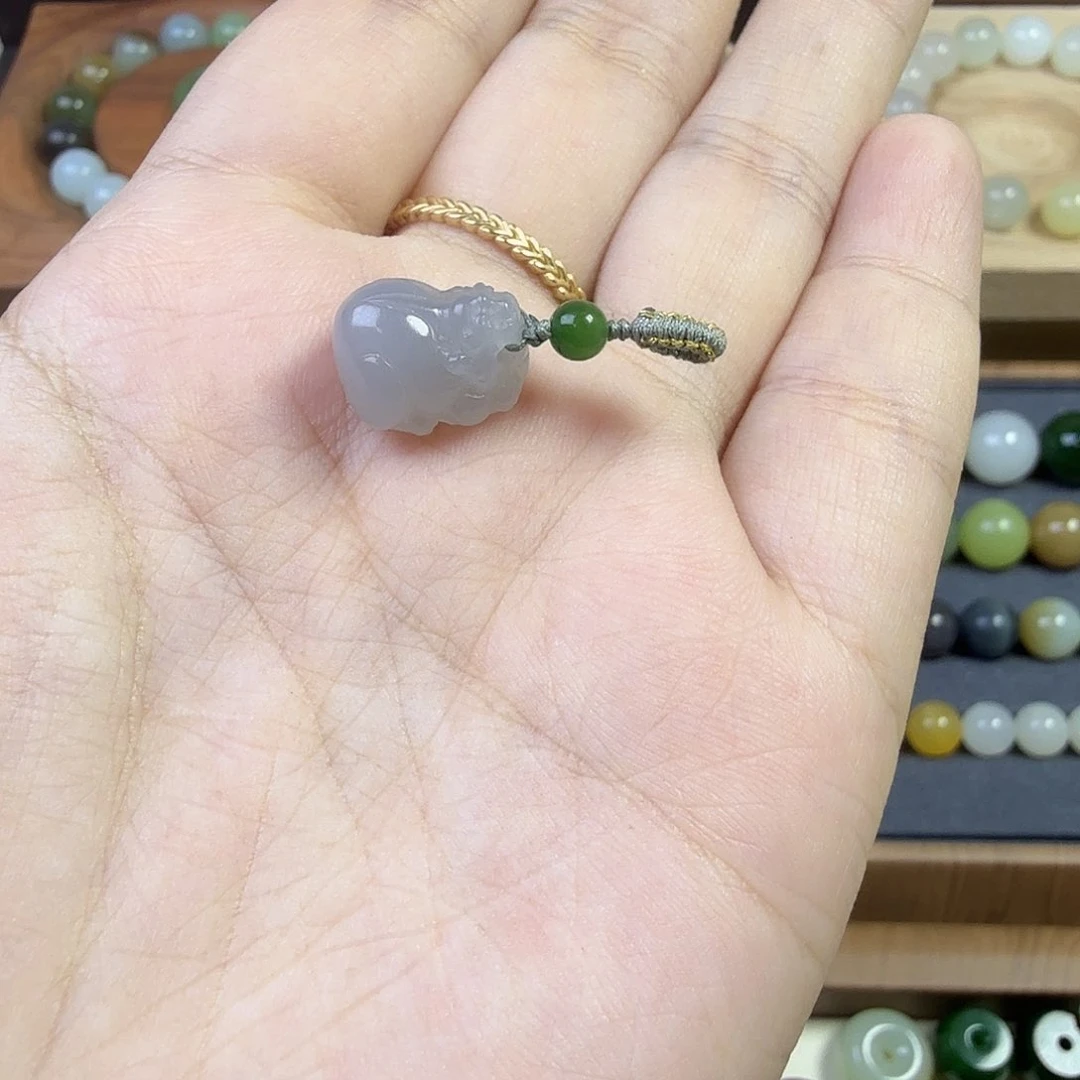 H***M和田玉未镶嵌手机链貔貅