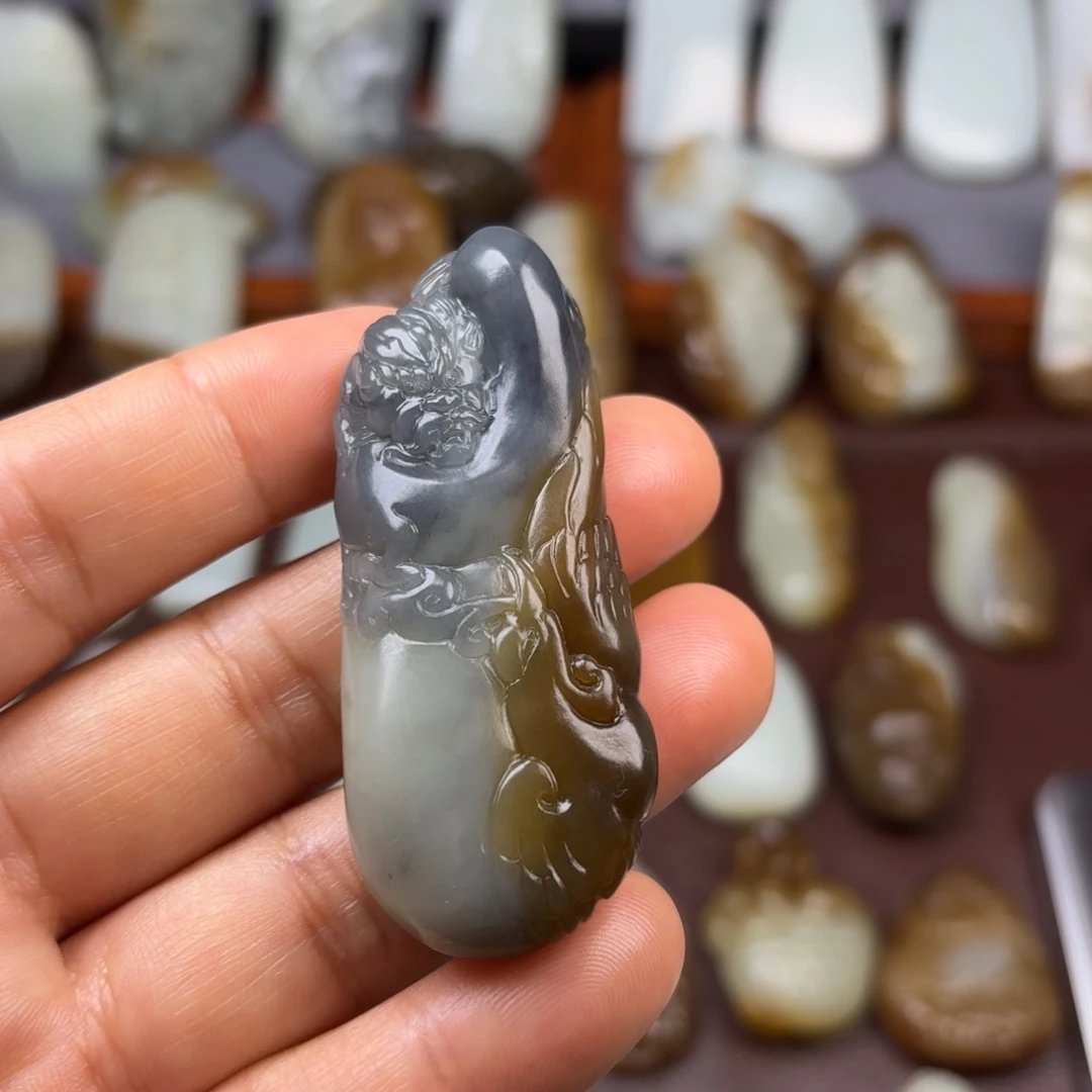 和田玉（糖玉）颈饰未镶嵌