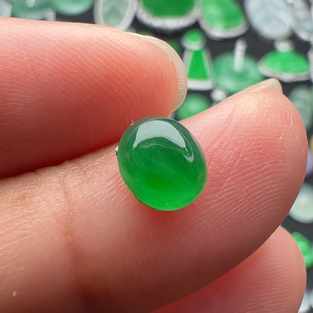 翡翠未镶嵌颈饰蛋6.9