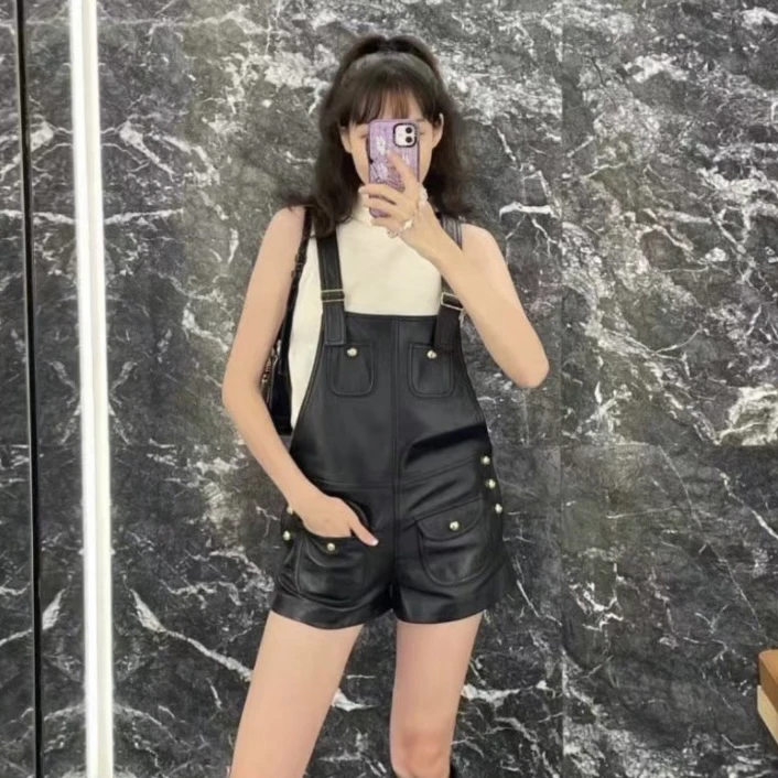 全新未使用 Celine/思琳 7395/SS24 黑色四口袋连体短裤/38码