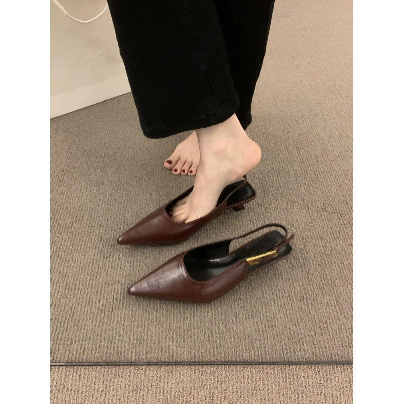 法式复古气质2025年新款尖头小猫跟包头凉鞋女夏季通勤晚晚风单鞋