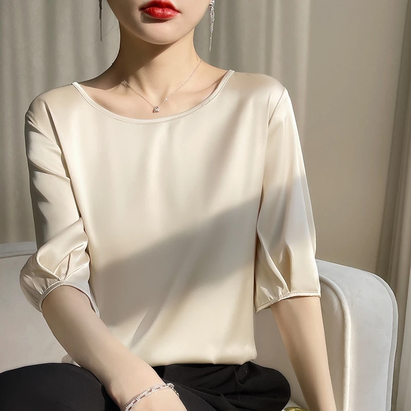 圆领缎面短袖女春夏季新款宽松五分袖上衣内搭半袖打底气质