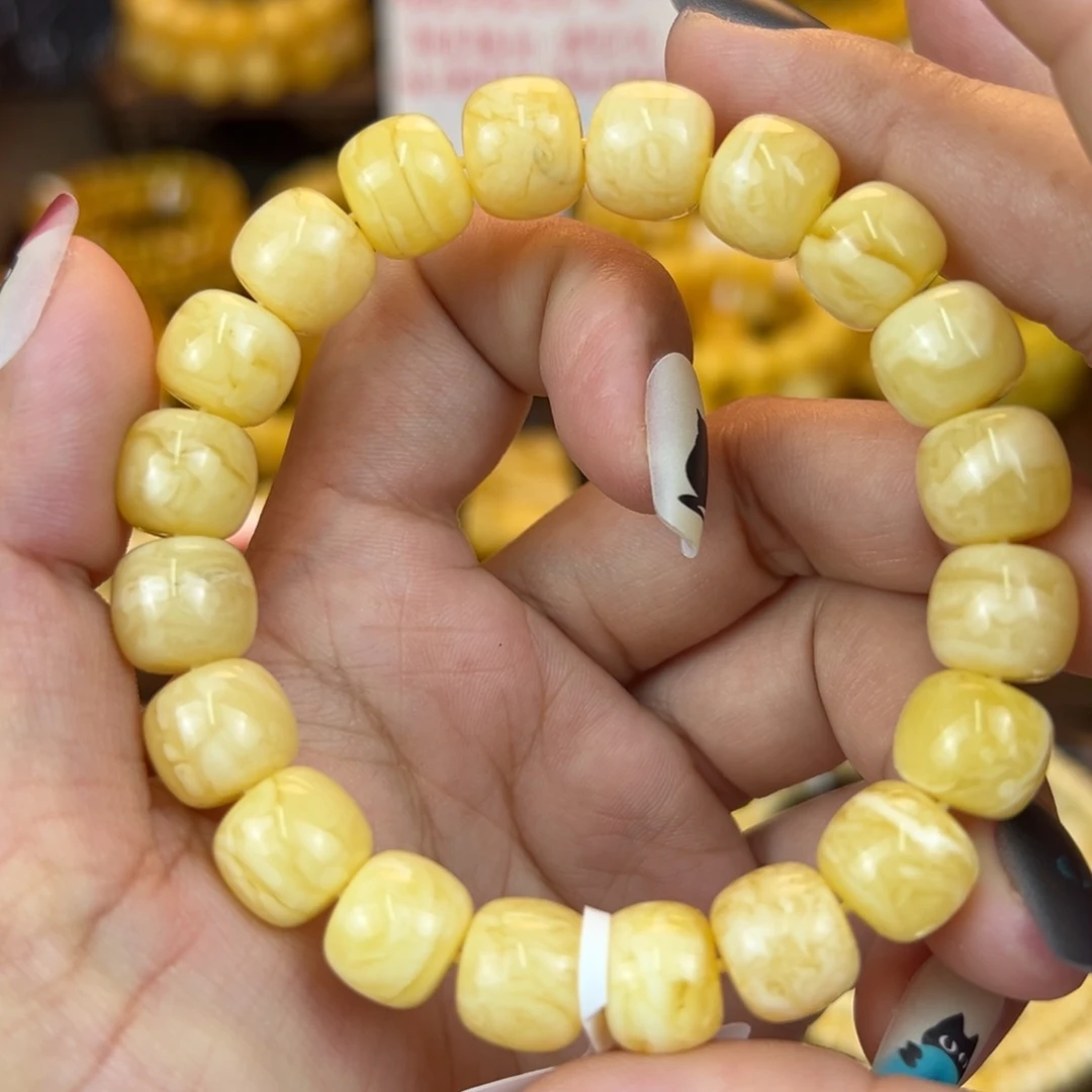 琥珀裸石未镶嵌kjhbbbhnnn