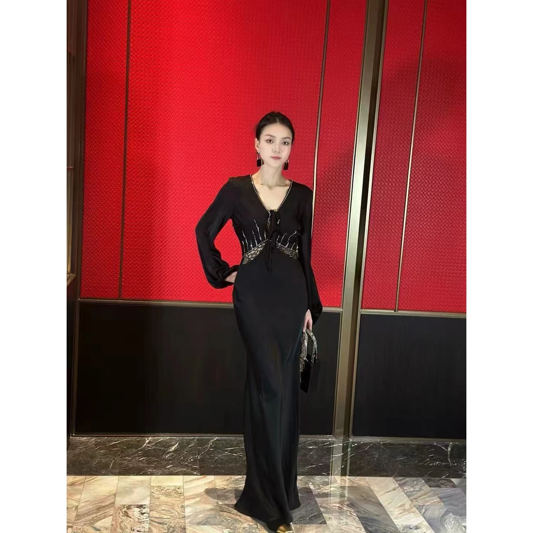 重工V领显瘦气质精致华丽蕾丝镂空优雅气质连衣裙12-TOM24110902