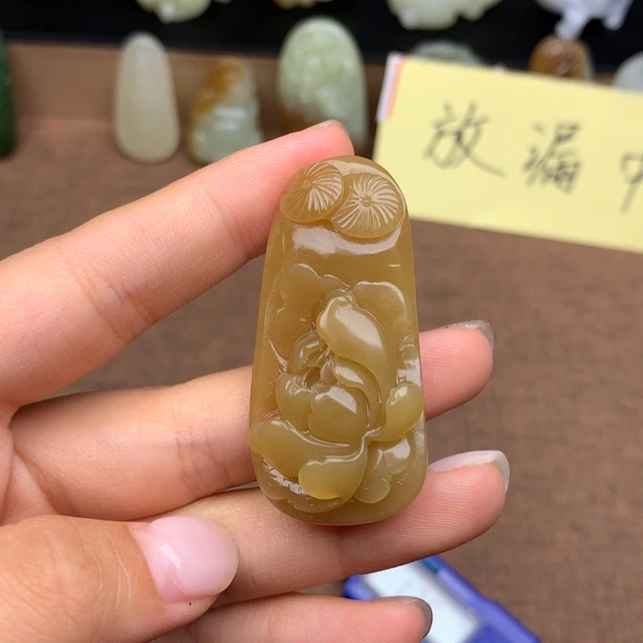 颈饰未镶嵌和田玉