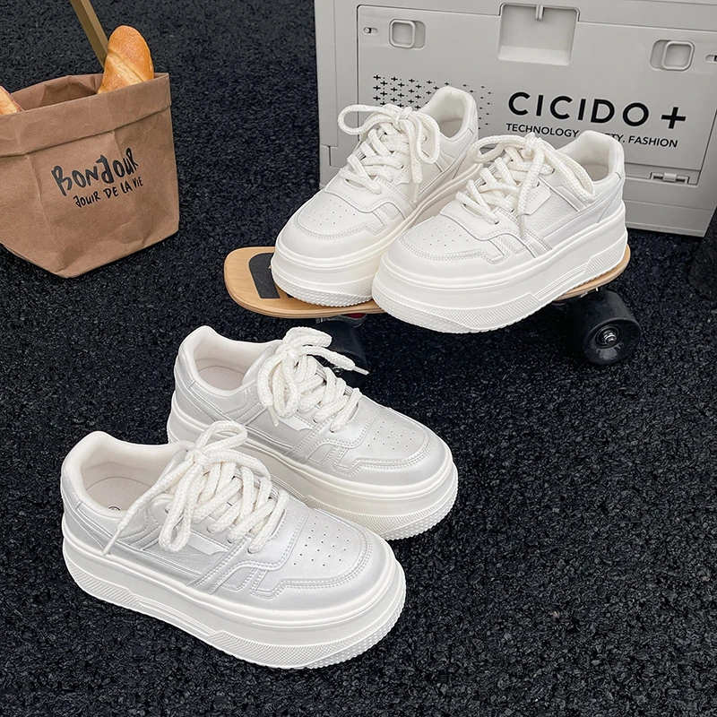 百搭简约小白鞋女2025早秋新款厚底韩版休闲鞋学院风简约时尚板鞋