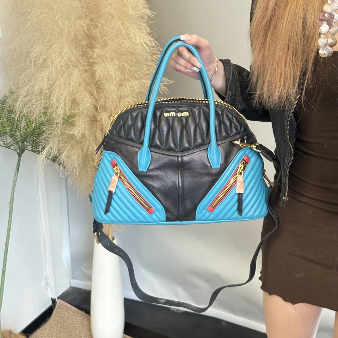 99新 MIU MIU/缪缪 限定黑蓝拼色赛车系列手提斜挎包