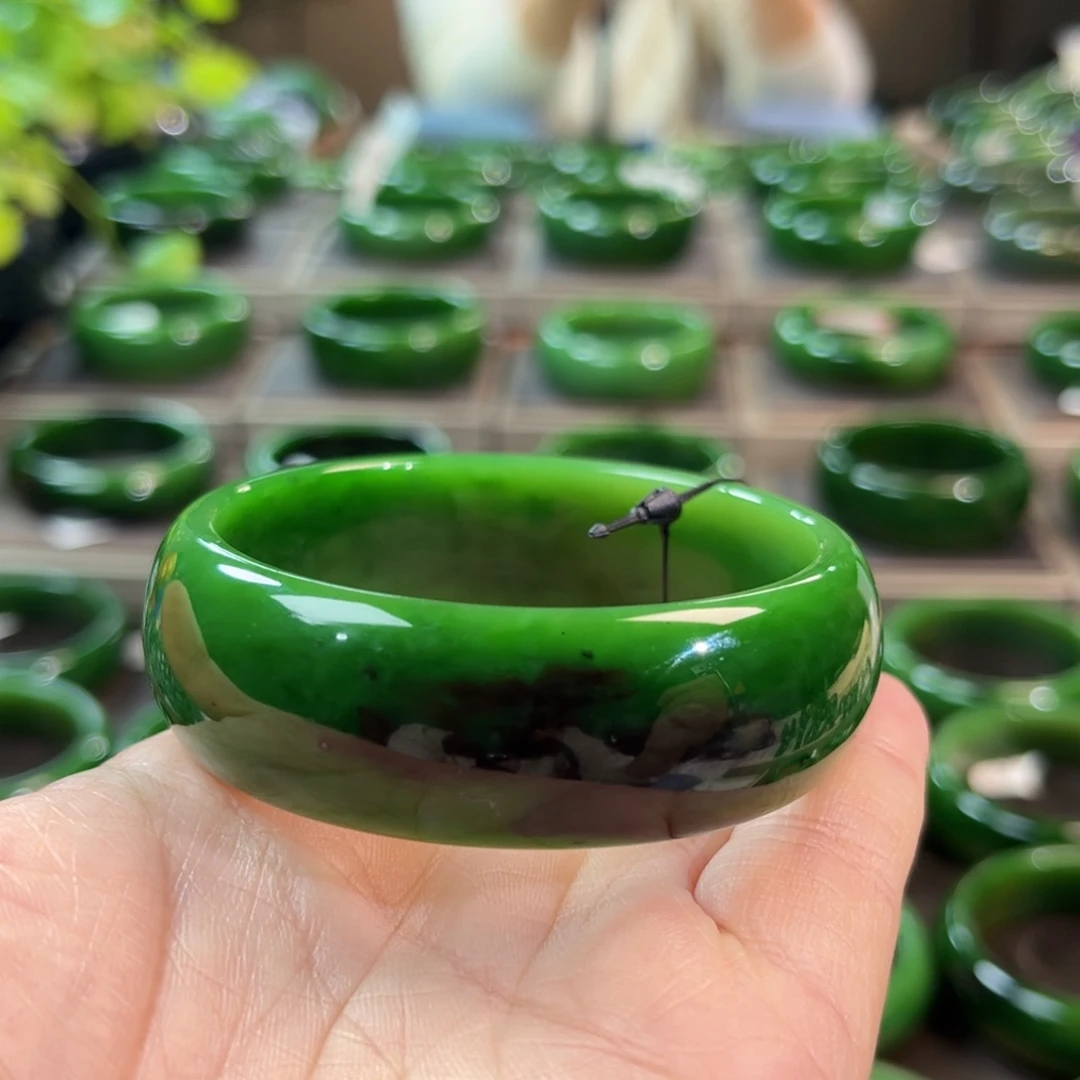 未镶嵌手镯和田玉（碧玉）