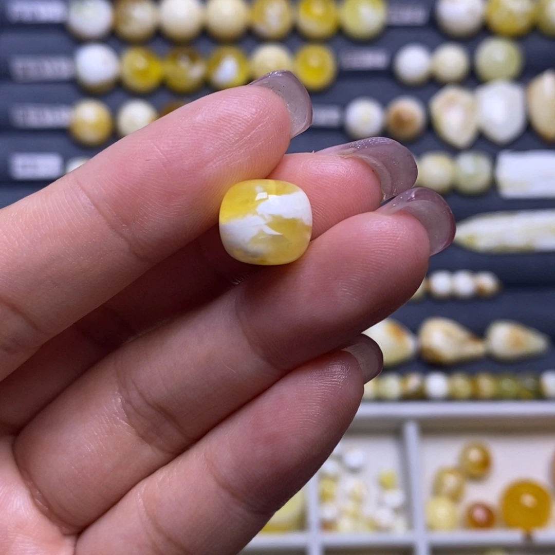 蜜蜡未镶嵌珠宝奇石瓷白橘金溶洞妖花老型11*10mm
