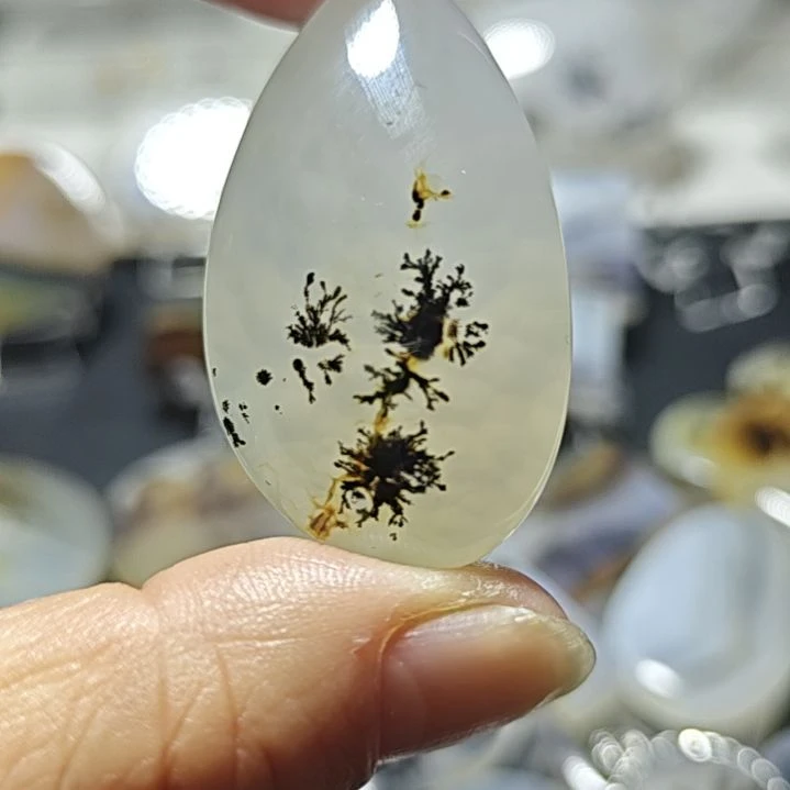 玛瑙/玉髓未镶嵌珠宝奇石