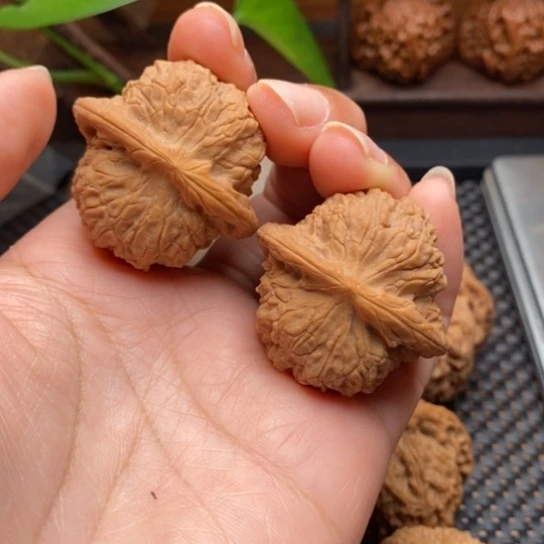 吊坠文玩核桃39血麒麟