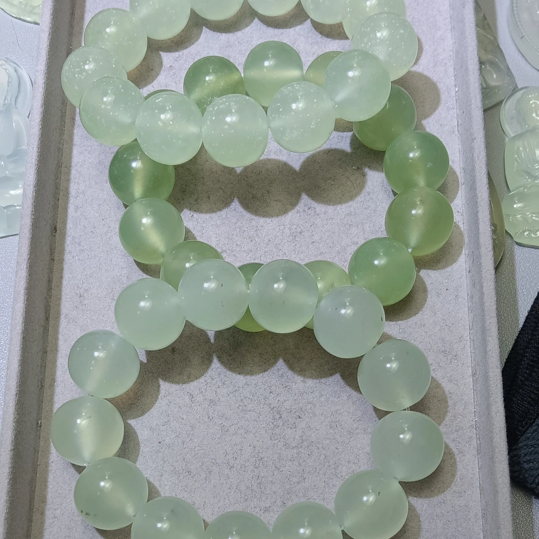 天然岫玉大圆珠手串（18mm）随机发一条