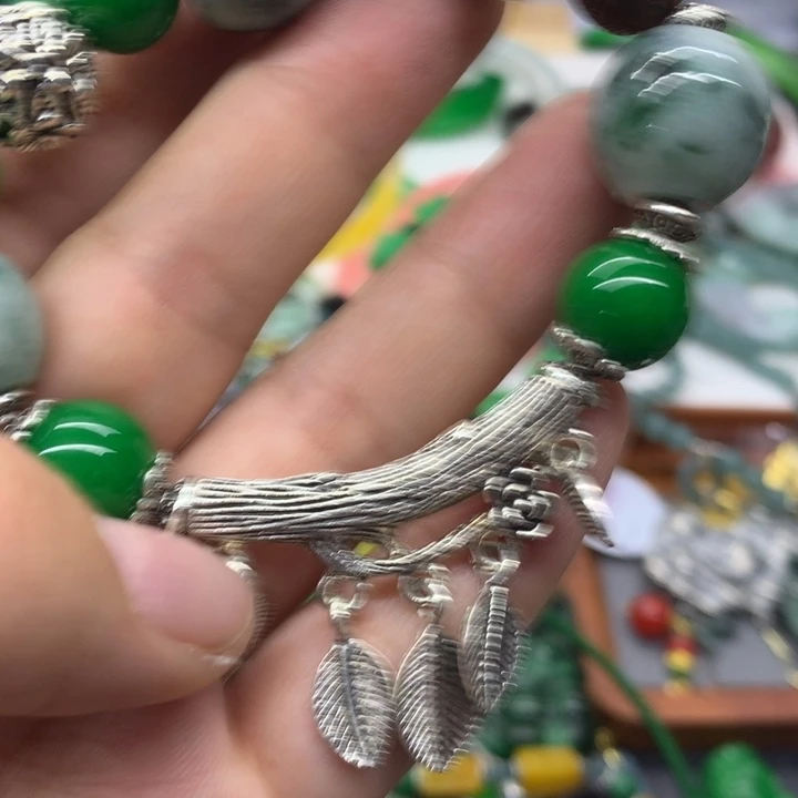 颈饰未镶嵌翡翠吊坠