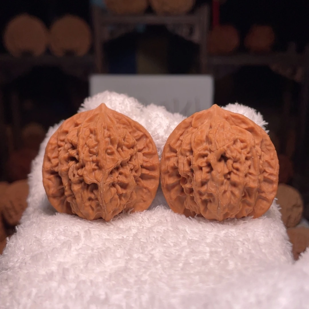 文玩核桃吊坠老树盘龙纹