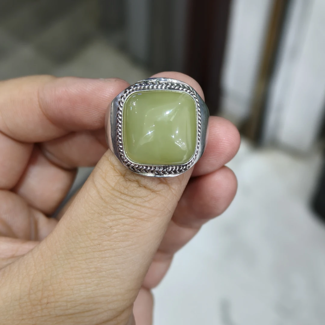 和田玉戒指手工锻打