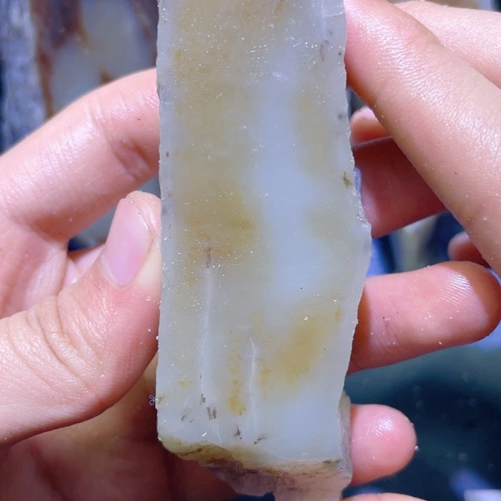 和田玉未镶嵌珠宝半成品