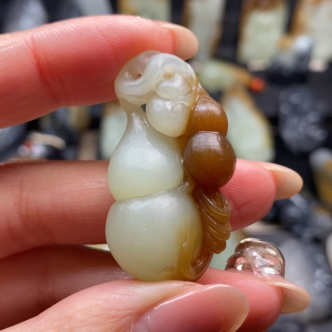 和田玉挂件未镶嵌间*