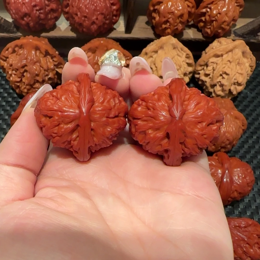 文玩核桃吊坠玉化白狮子36精品1699