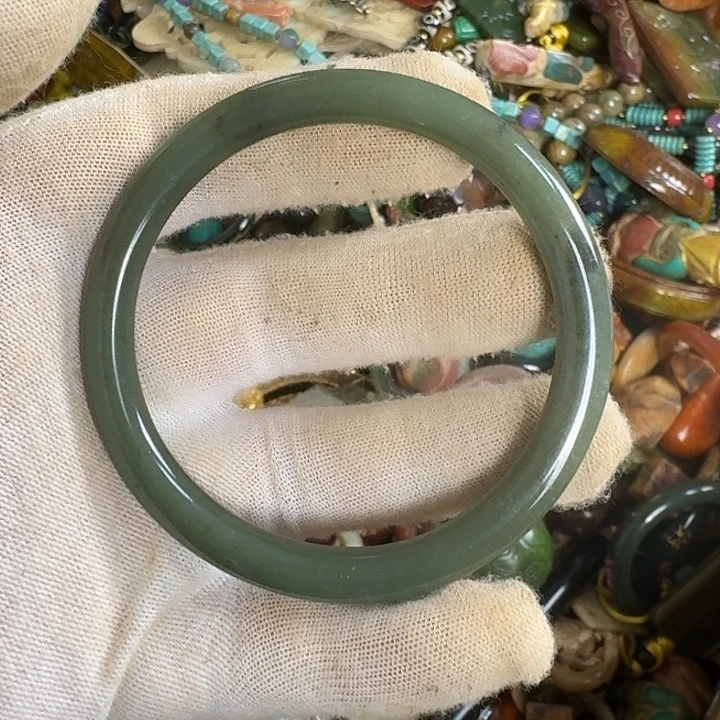 适***王和田玉未镶嵌挂件