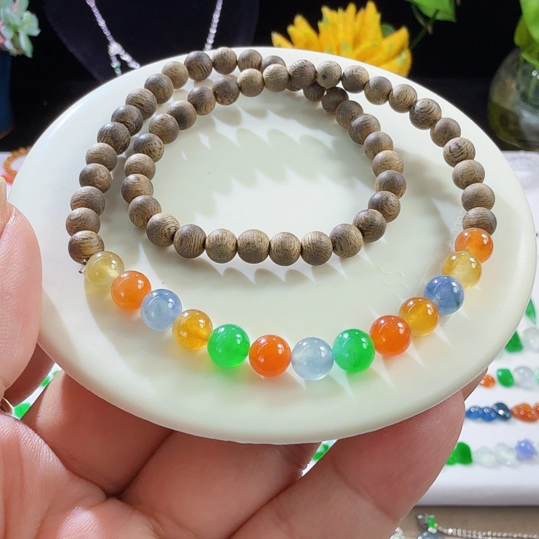 颈饰未镶嵌翡翠裸石