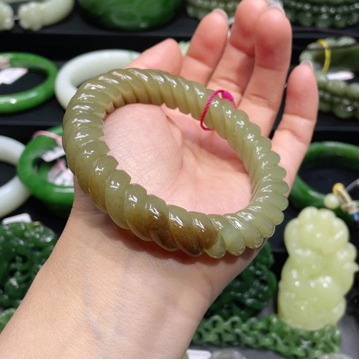 和田玉手镯56圈口 编号17未镶嵌